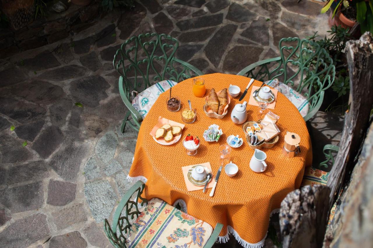 B&B Il Giardino Arbus Εξωτερικό φωτογραφία