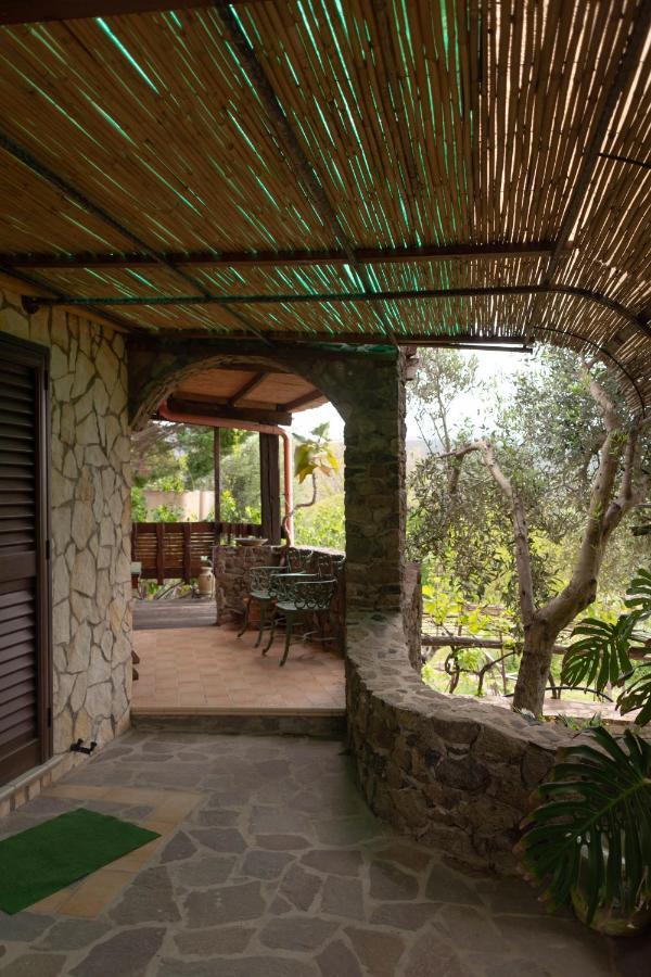 B&B Il Giardino Arbus Εξωτερικό φωτογραφία