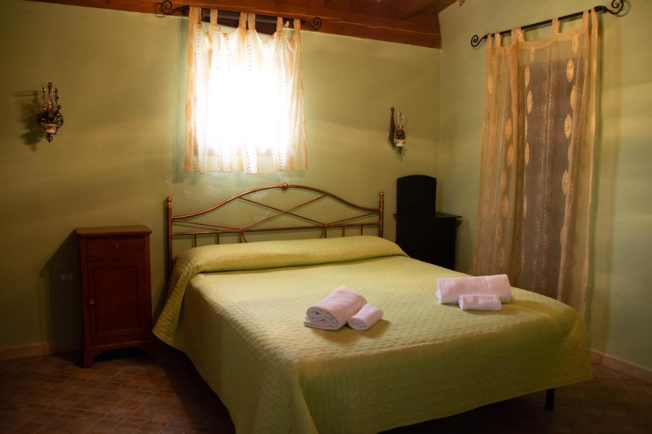 B&B Il Giardino Arbus Εξωτερικό φωτογραφία