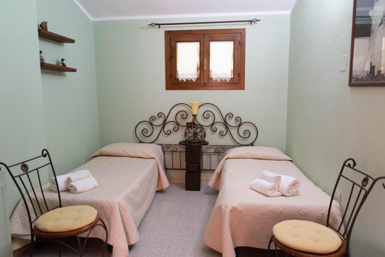 B&B Il Giardino Arbus Εξωτερικό φωτογραφία
