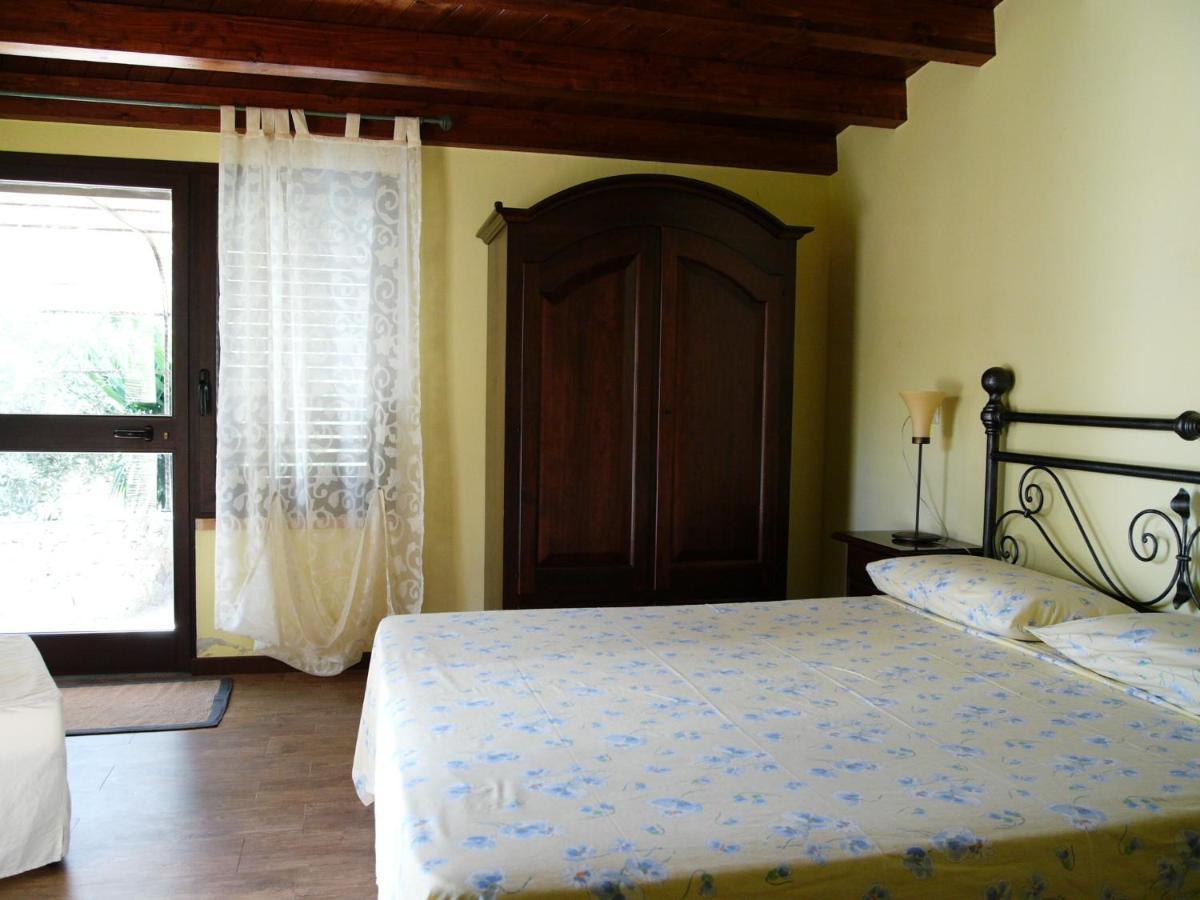 B&B Il Giardino Arbus Εξωτερικό φωτογραφία